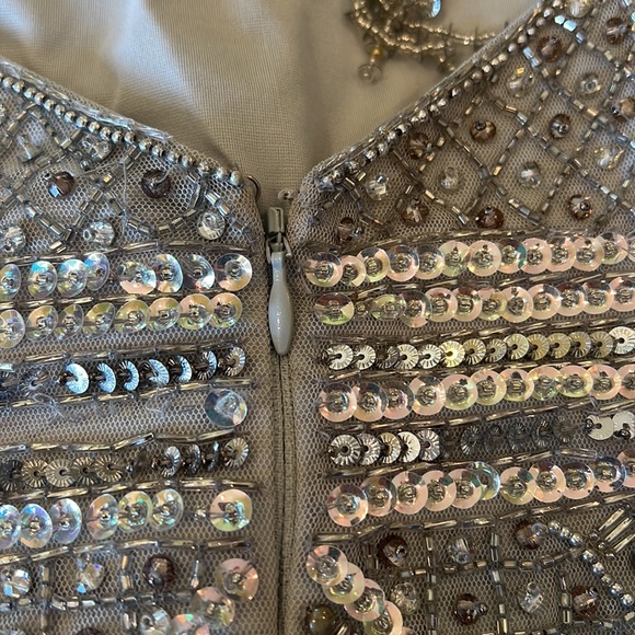 Sherri Hill Silver grey beaded long sleeve homecoming prom mini dress - Picture 8 of 11